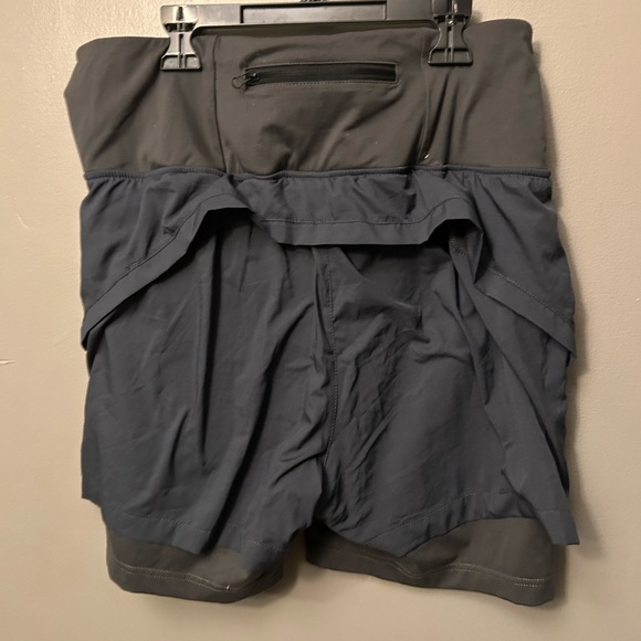 Little Donkey Andy shorts - gray/blue 2 layer running/active w/pockets - Picture 5 of 12